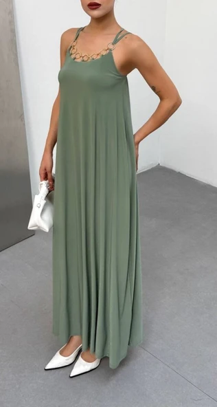 Kadın Omuz Askılı Kuş Gözü Zincir Detay Sandy Kumaş Maxi Boy Elbise - Resim 2