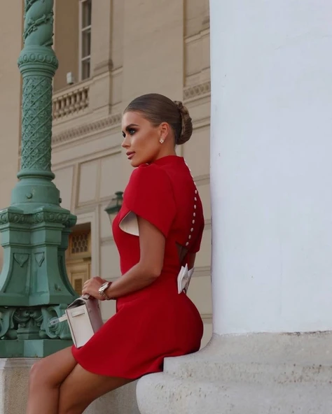 Kadın Atlas Kumaş Iç Astarlı Gizli Fermuarlı Inci Düğme Detaylı Mini Elbise - Resim 9