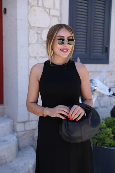 Kadın Omuzlardan Açık Arkadan Aksesuar Detaylı Yırtmaçlı Janjan Krep Elbise - Resim 4