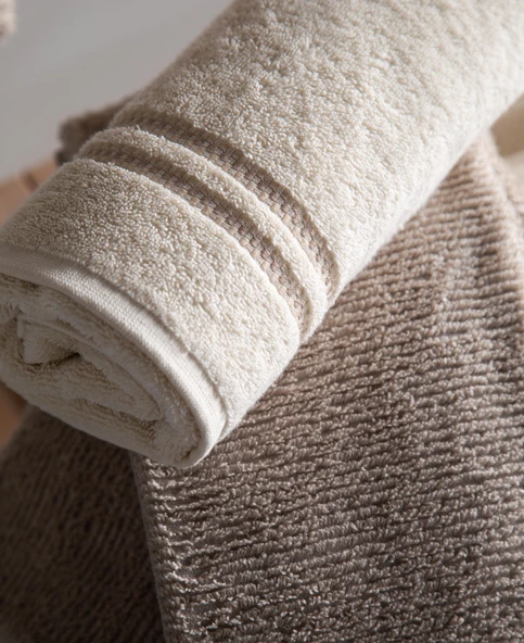 Penye Modeo Bornoz Vizon/Ekru Aile Seti - 2