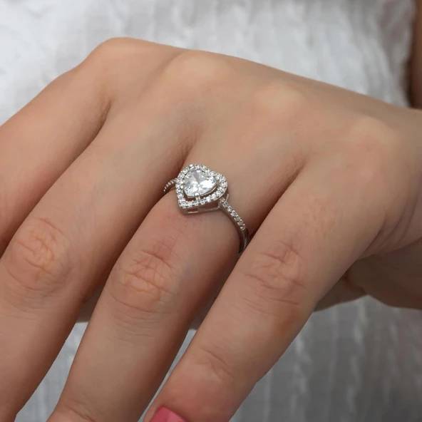 Kalpli Beyaz Taşlı Gümüş Bayan Takı Seti - 8