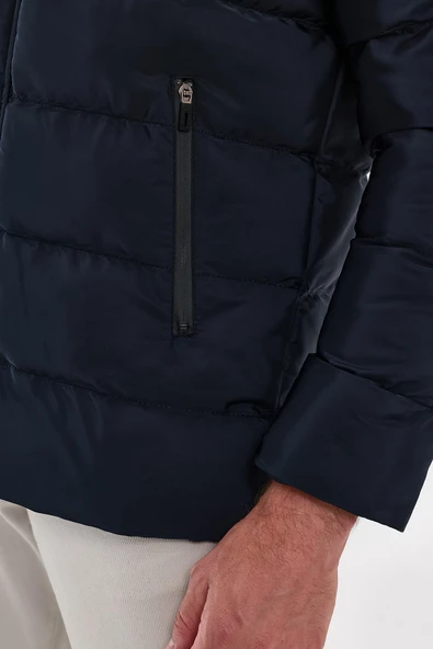 Erkek Lacivert Standart Fit Normal Kesim İçi Kürklü Çıkmalı Kapüşon Dik Yaka Mont - Resim 4