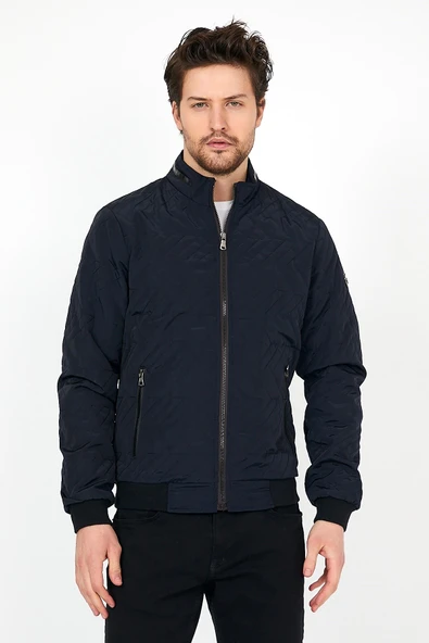 YENİ SEZON ERKEK LACİVERT MEVSİMLİK TRİKO VE DERİ BİYE DETAYLI FERMUARLI İÇ CEPLİ MONT&CEKET ürün görseli 1