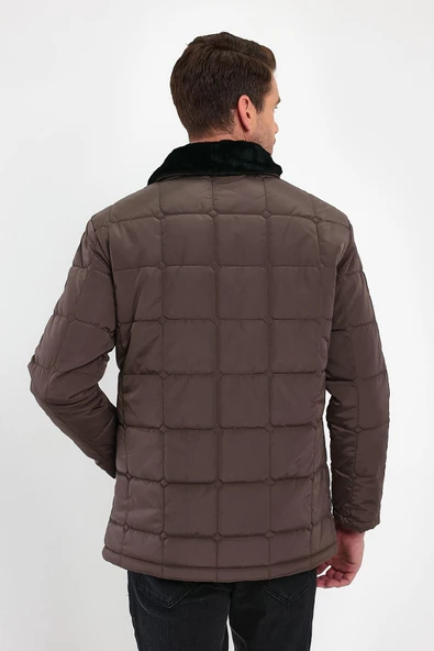 Erkek Kahverengi Standart Fit Normal Kesim Kürklü Çıkartılabilir Yaka Çıtçıt Detaylı Fermuarlı İçi Kürklü Kışlık Mont - 3