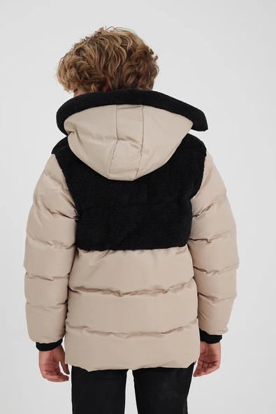 Krem Peluş Detaylı İçi Kürklü Kalın Şişme Erkek Çocuk Mont&Kaban - 6