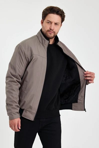 Krem İçi Kalın Kürklü Hakim Yakalı Rüzgar Ve Su Geçirmez Mont&Kaban - Resim 3