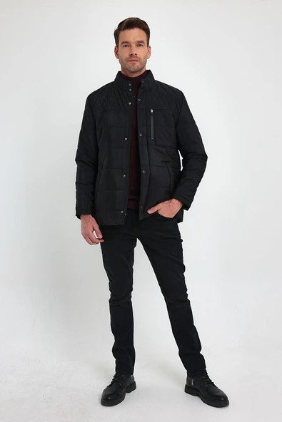 Erkek Siyah Standart Fit Normal Kesim İçi Kürklü Dik Yaka Çıtçıt Detaylı Fermuarlı Kışlık Mont - Resim 4