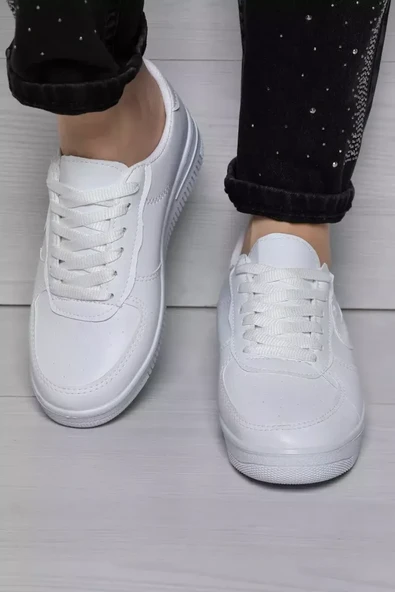 Bağcıklı Kadın Spor Ayakkabı Beyaz TZL-P-00015034
