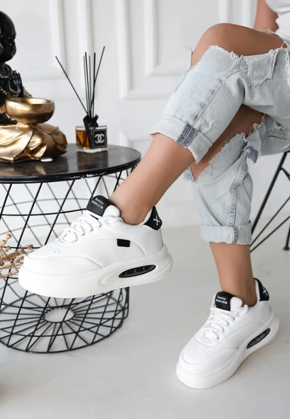 Chris Beyaz Cilt Siyah Detaylı Bağcıklı Spor Ayakkabı - Resim 2