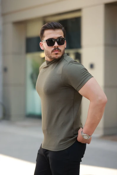 Erkek Yarım Balıkçı Yaka Kısa Kollu T-shirt ürün görseli 1