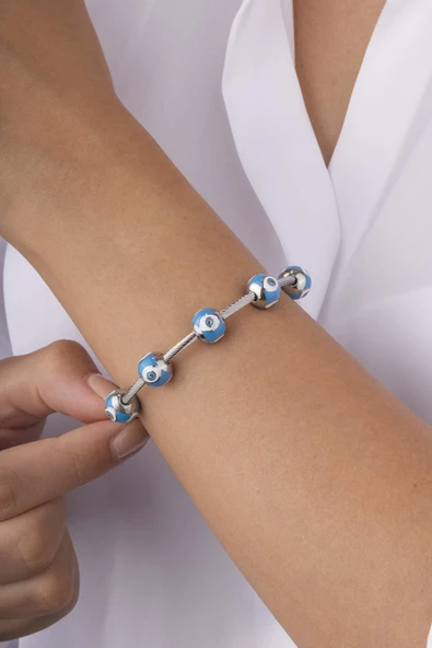 Mavi Göz Motifli Beyaz Altın Kaplama Kadın Çelik Charm Bileklik ürün görseli 1