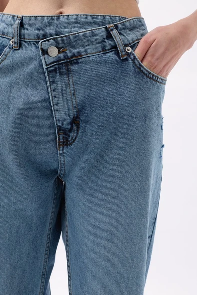 Asimetrik Bel Paça Yırtmaçlı Jean - 4