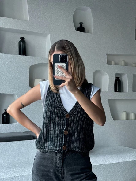 Triko Kolsuz Düğmeli Yelek - Siyah - 4