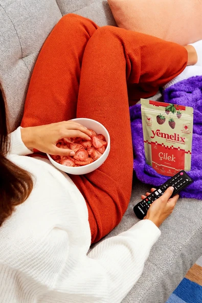 Freeze Dried Çilek Kuru Meyve Cipsi - Dondurularak Kurutulmuş Çilek 15G - Resim 3