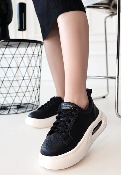 Chris Siyah Cilt Bağcıklı Spor Ayakkabı ürün görseli