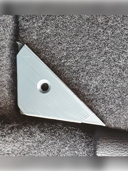 BMW X1 Bagaj fileto kancası - Resim 4