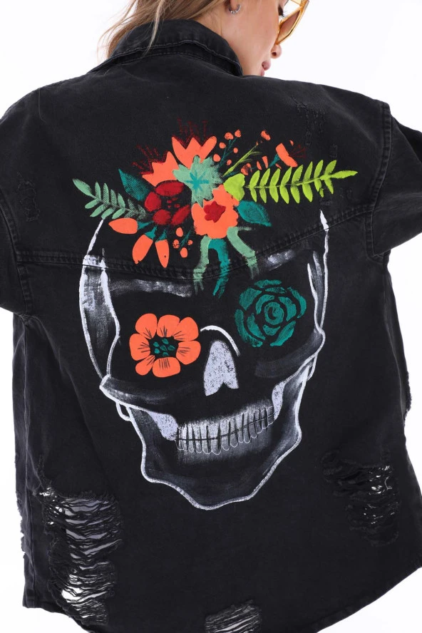 Kadın Kurukafa Özel El Boyama Baskılı Oversize Jean Yırtık Detaylı Uzun Kot Ceket - 6