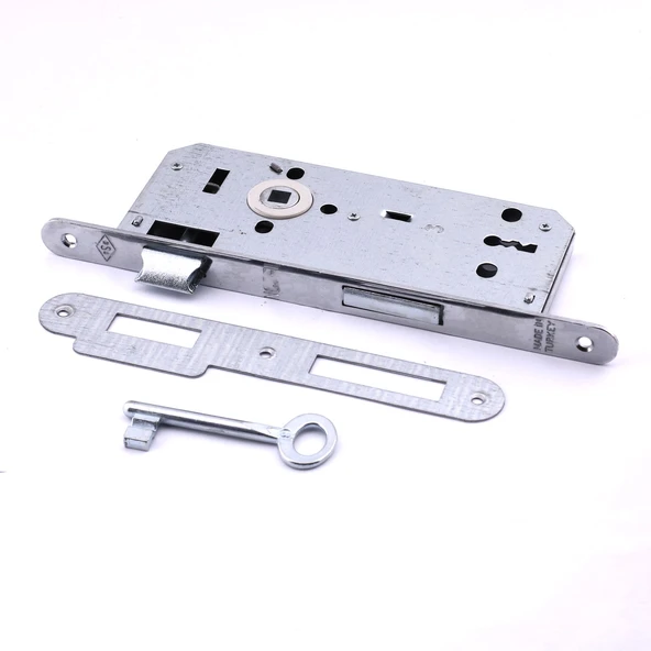 Oda Kapısı Gömme Kilit 18 x 45mm Göbek Ölçülü Metal İç Kapı Kilidi 1 Anahtarlı Dayanıklı Montaj Seti ürün görseli