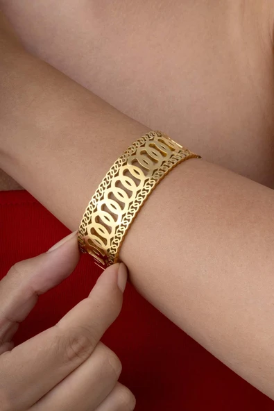 Halka Geçişli Tasarım Altın Kaplama Kadın Çelik Kelepçe Bileklik ürün görseli 1