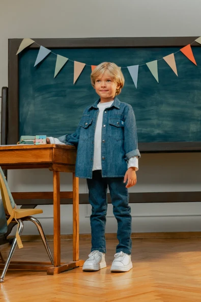 Erkek Çocuk Cepli Denim Gömlek MNT25E205