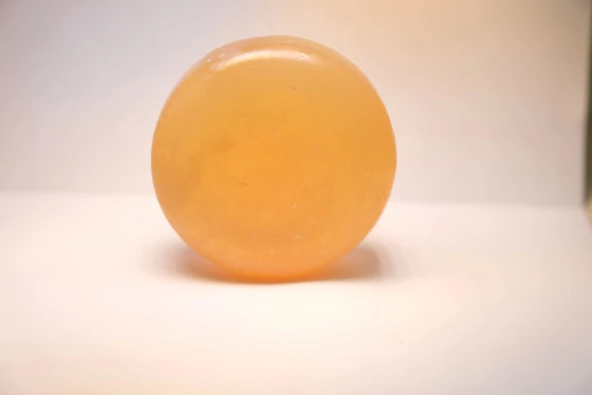 KOJİK ASİTLİ ZERDEÇALLI GLİSERİNLİ SABUN 100GR ürün görseli 1