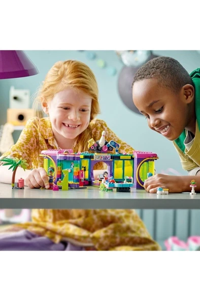LEGO ® Friends Patenli Disko Salonu 41708 - 7 Yaş ve Üzeri için Oyuncak Yapım Seti (642 Parça) - 8