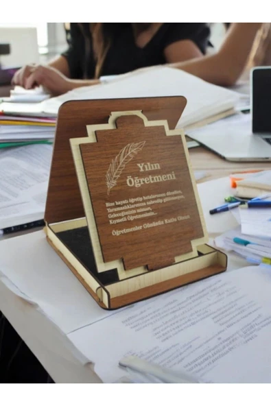 Öğretmene Özel Ahşap Kutusunda Lazer Baskılı Ahşap Plaket - 1