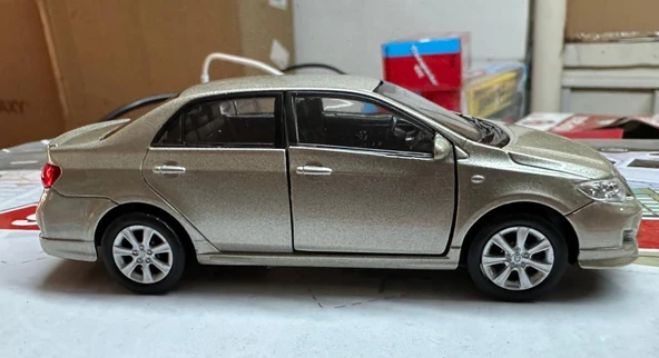 Oyuncak Metal Model Araba 1/36 Çek Bırak 2009 Toyota Corolla Açık Kahve - 2