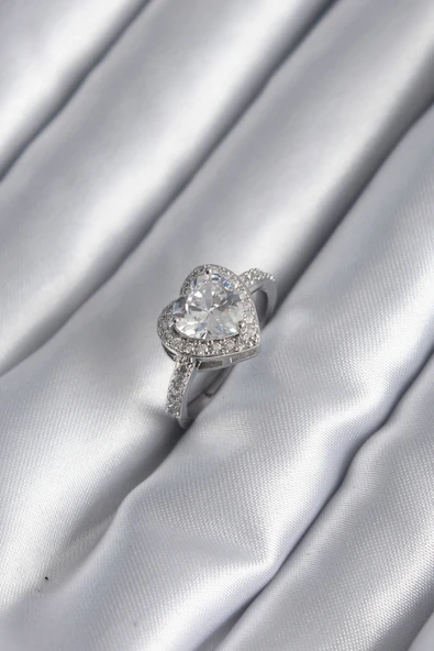 Pirinç Gümüş Renk Zirkon Taş Kalp Charm Model Kadın Yüzük ürün görseli 1