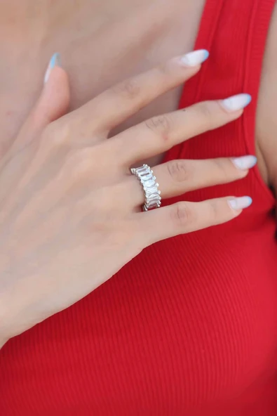 Zirkon Taşlı Gümüş Renk Baget Kadın Yüzük - Resim 2