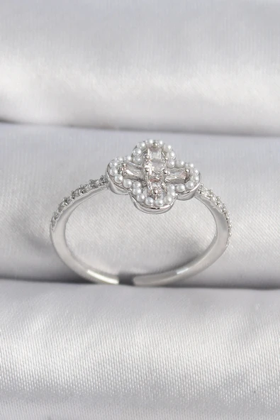 Pirinç Gümüş Renk Zirkon Taşlı Yonca Model İnci Detay Kadın Yüzük ürün görseli