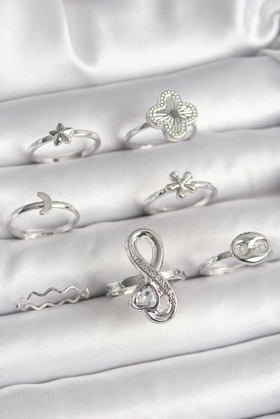 Pirinç Gümüş Renk Yonca Figür Sonsuzluk Zirkon Taşlı Kalp Detay Kadın Yüzük Kombini ürün görseli