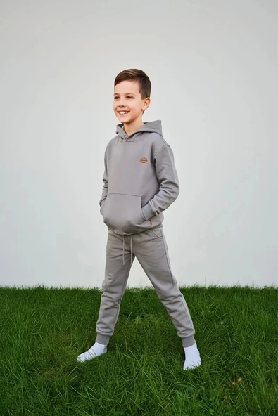 Kapüşonlu ve Kanguru Cepli Gri Renk Erkek Çocuk Eşofman Takım - 2