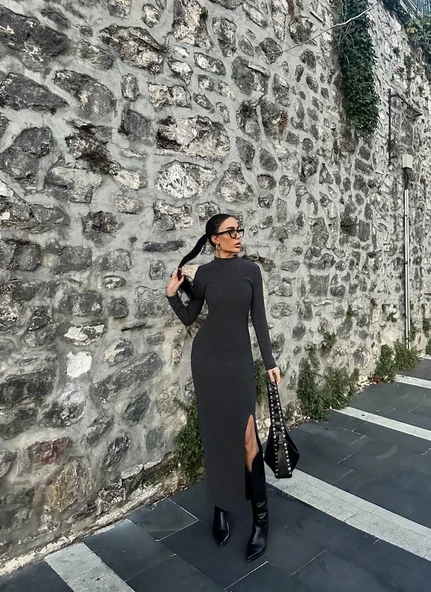 Yırtmaçlı kalın bürümcük uzun elbise siyah