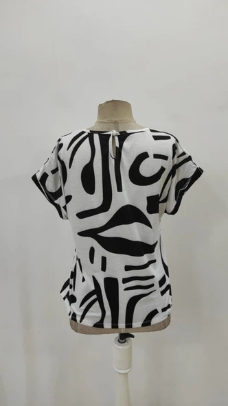 Kadın Kısa Kollu Yuvarlak Yaka Desenli Süprem Bluz - 7