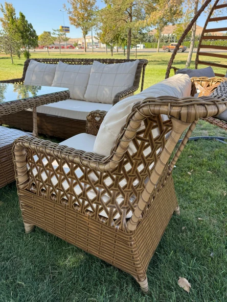 Ayaz 7 Kişilik Rattan Bahçe Oturma Grubu  3+1+1 Koltuk, Cam Masa Ve 2 Puf Hediyeli - 4