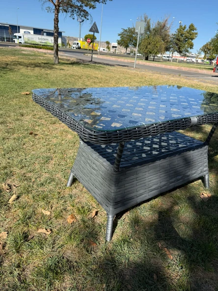 Ayaz 7 Kişilik Rattan Bahçe Oturma Grubu 3+1+1 Koltuk, Cam Masa Ve 2 Puf Hediyeli - 4