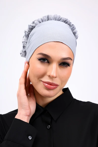 Loggia Fırfırlı Dikişsiz Penye Bone Açık Gri - Kadın Tesettür Bağlamalı Topuz İç Bone - Resim 2