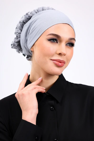 Loggia Fırfırlı Dikişsiz Penye Bone Açık Gri - Kadın Tesettür Bağlamalı Topuz İç Bone - Resim 4