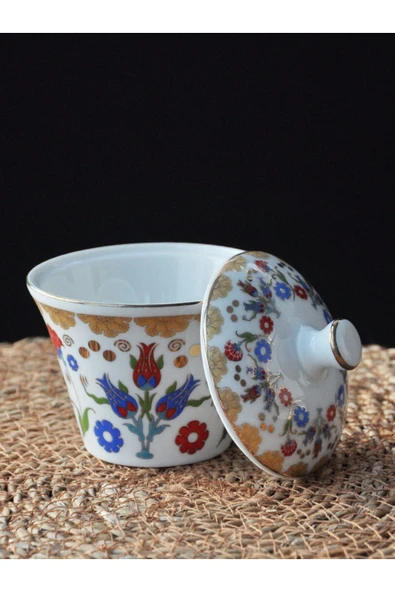 Karanfil Kapaklı Porselen Şekerlik