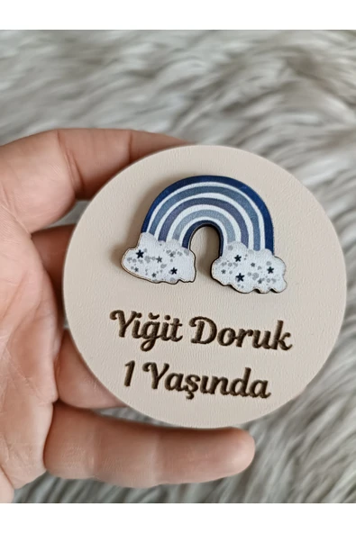 Doğrukan Hediyelik Mavi gökkuşağı figürlü ahşap taban yenidoğan doğum günü hediyelik magnet (10 adet) ürün görseli