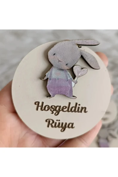 Doğrukan Hediyelik Pembe tulumlu tavşan figürlü ahşap yenidoğan doğum günü hediyelik magnet(10 adet) ürün görseli