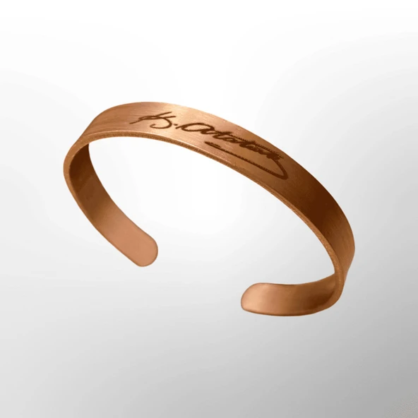 Atatürk İmzalı Şık Bakır Bileklik – Anlamlı Özel Tasarım Hediye ürün görseli 1
