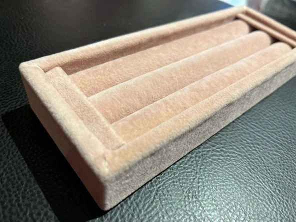 Yerli Üretim Ufak Boy Süet Kumaş Pembe Renk 18 / 7 Cm Rulo Çekmece Içi Yüzük Standı - Resim 2