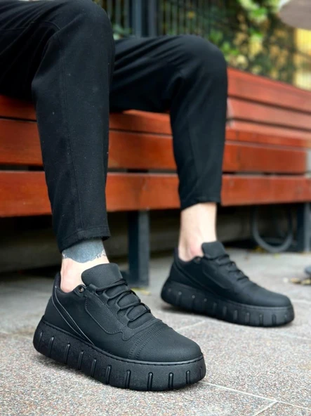Siyah Yüksek Taban Erkek Günlük Ayakkabı ürün görseli