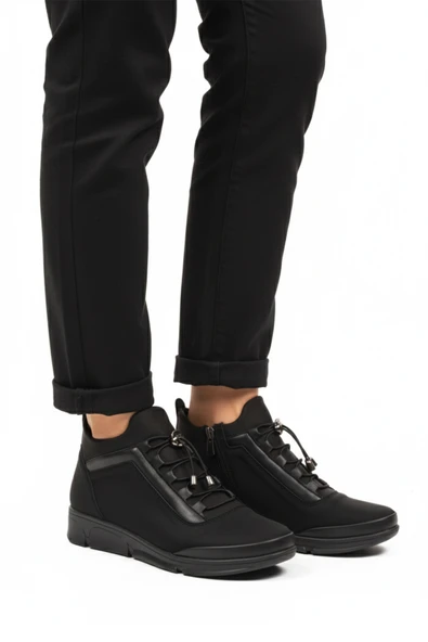 Aspor Siyah Soğuğa Dirençli Kadın Düz Bot ürün görseli