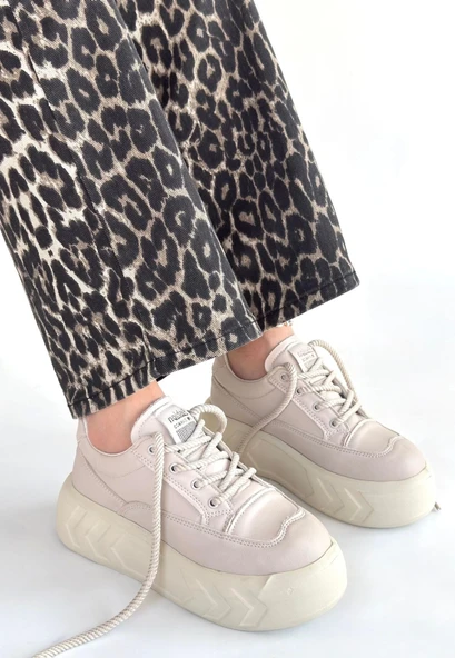 Emwa Bej Cilt Bağcıklı Spor Ayakkabı ürün görseli