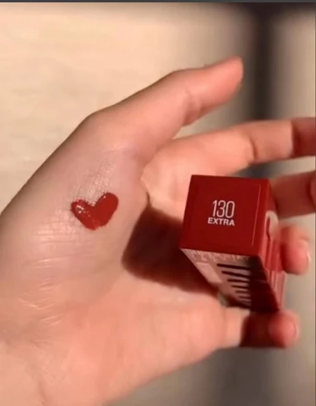 Maybelline New York Super Stay Vinyl Ink Uzun Süre Kalıcı Likit Parlak Ruj 130 Extra - Resim 5