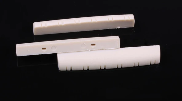 GRAPHTECH LQ-1578-00 Tusq Slotted 12 String Nut-Pack of 10 ürün görseli