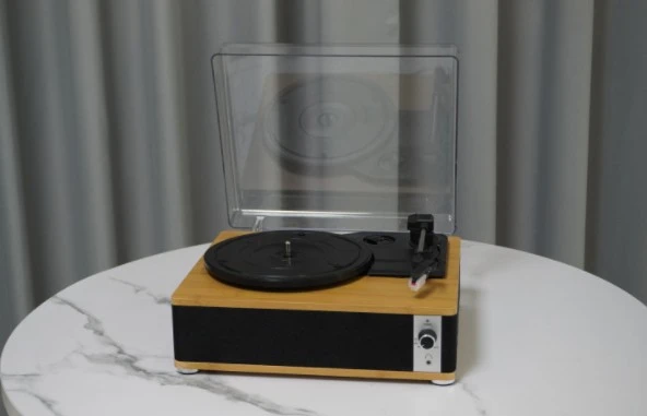 Fomix FM-109 Siyah Hoparlörlü Bluetoothlu Pikap Plak Çalar - 1
